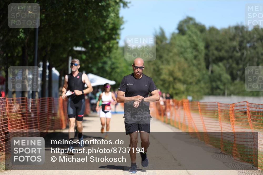 07.09.2025 - 19. Norderstedt Triathlon Michael Strokosch http://msf.ph/oto/8737194 07.09.2025 13:04:27 Laufen 141, 173, 767, 1297, 1307 meine-sportfotos.de