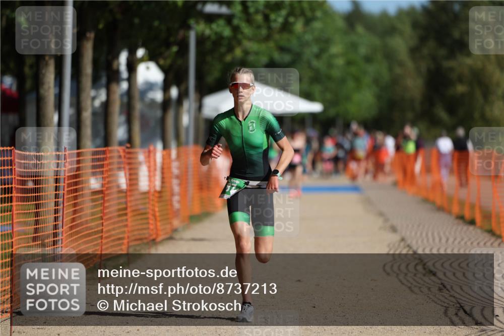 07.09.2025 - 19. Norderstedt Triathlon Michael Strokosch http://msf.ph/oto/8737213 07.09.2025 10:53:51 Laufen 87, 93, 672 meine-sportfotos.de