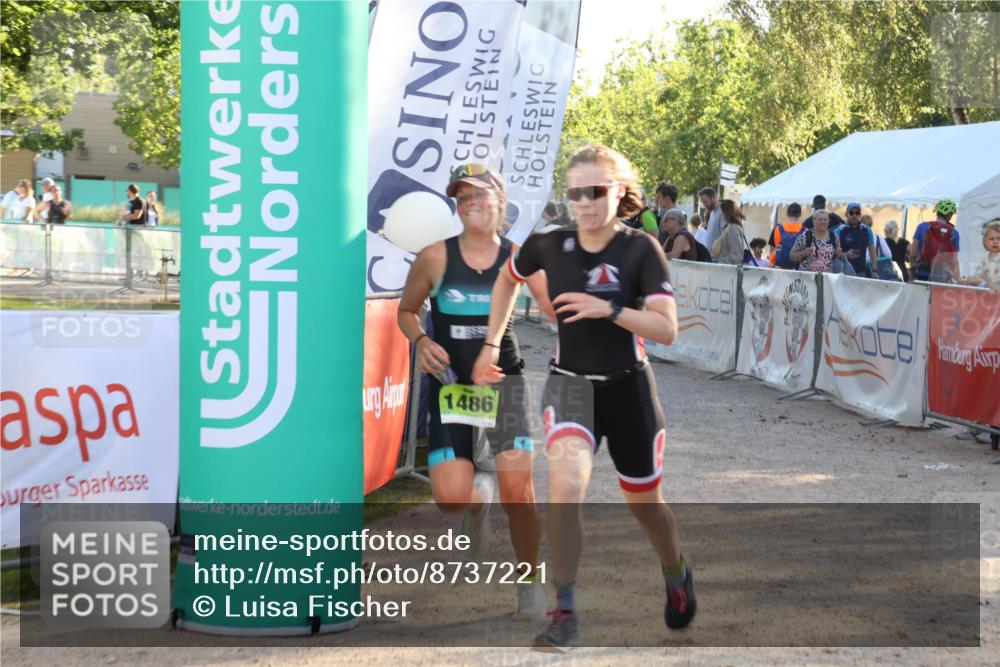 07.09.2025 - 19. Norderstedt Triathlon Luisa Fischer http://msf.ph/oto/8737221 07.09.2025 16:43:43 Ziel 1097, 1486, 1577, 1630 meine-sportfotos.de