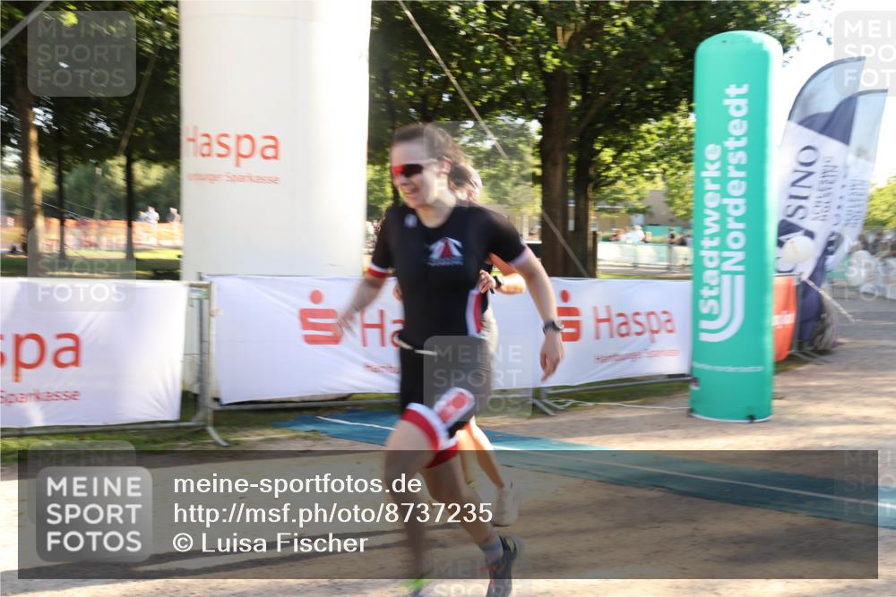 07.09.2025 - 19. Norderstedt Triathlon Luisa Fischer http://msf.ph/oto/8737235 07.09.2025 16:43:44 Ziel 1097, 1486, 1555, 1577 meine-sportfotos.de