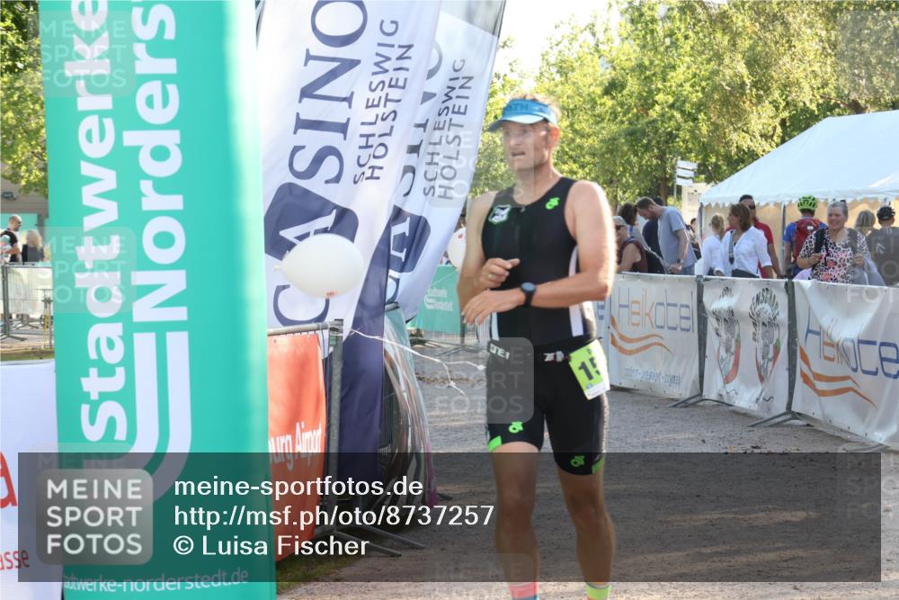 07.09.2025 - 19. Norderstedt Triathlon Luisa Fischer http://msf.ph/oto/8737257 07.09.2025 16:43:48 Ziel 1097, 1486, 1555 meine-sportfotos.de
