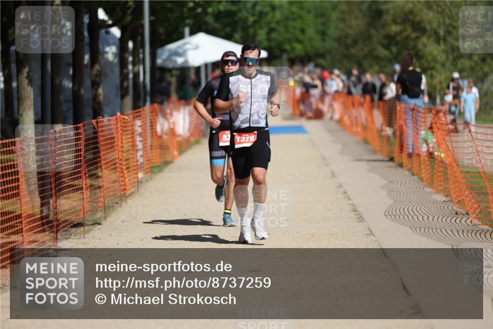 07.09.2025 - 19. Norderstedt Triathlon Michael Strokosch http://msf.ph/oto/8737259 07.09.2025 12:25:46 Laufen 824, 1378 meine-sportfotos.de