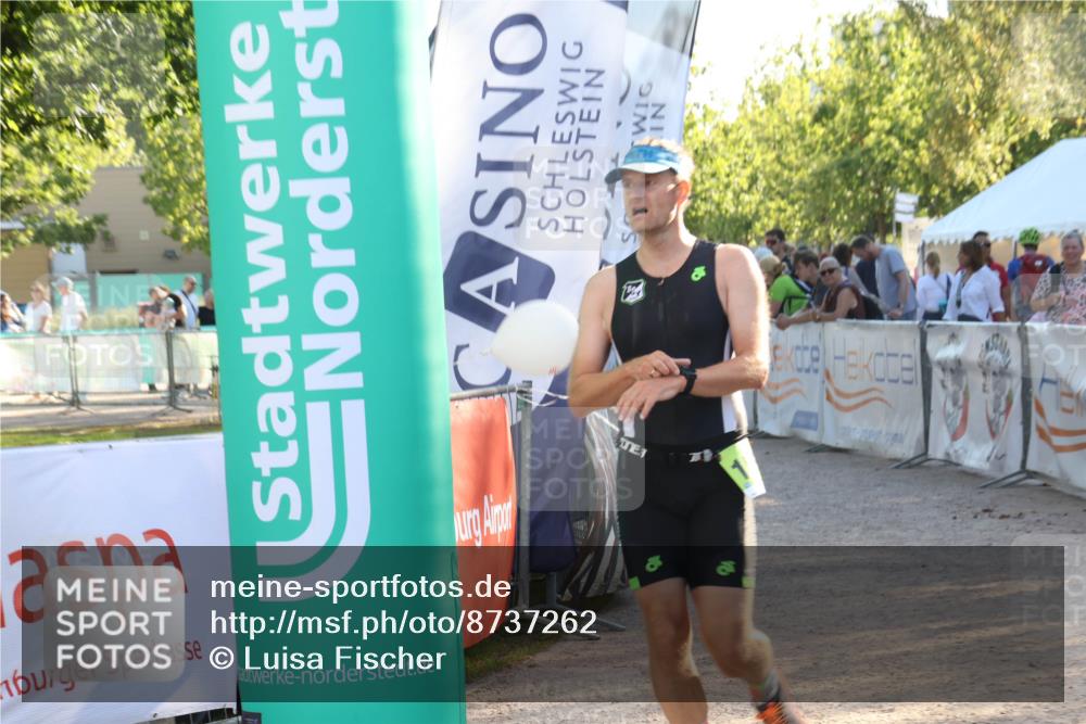 07.09.2025 - 19. Norderstedt Triathlon Luisa Fischer http://msf.ph/oto/8737262 07.09.2025 16:43:48 Ziel 1097, 1486, 1555 meine-sportfotos.de
