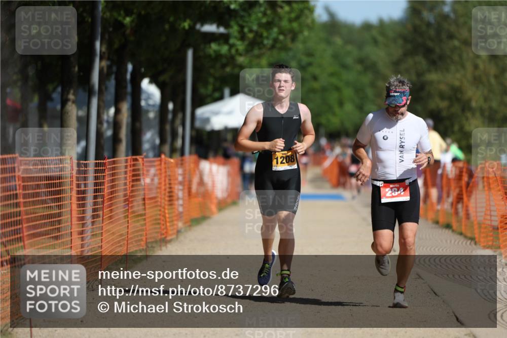 07.09.2025 - 19. Norderstedt Triathlon Michael Strokosch http://msf.ph/oto/8737296 07.09.2025 11:48:45 Laufen 231, 284, 1208 meine-sportfotos.de