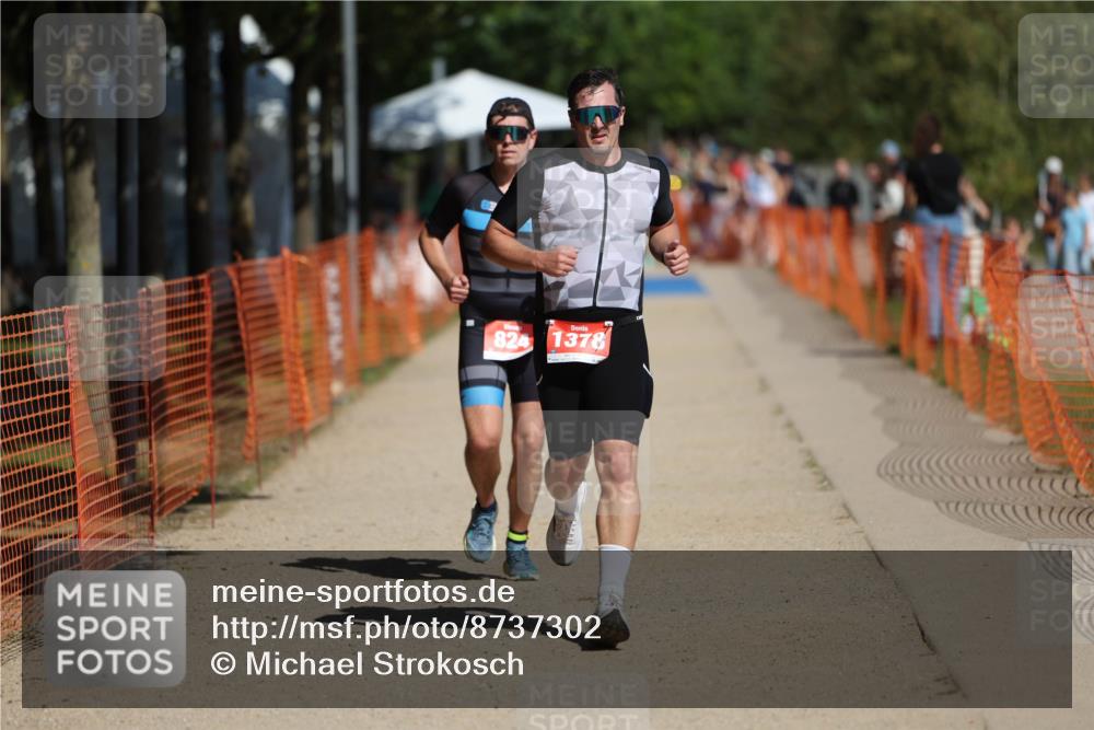 07.09.2025 - 19. Norderstedt Triathlon Michael Strokosch http://msf.ph/oto/8737302 07.09.2025 12:25:48 Laufen 824, 1378 meine-sportfotos.de