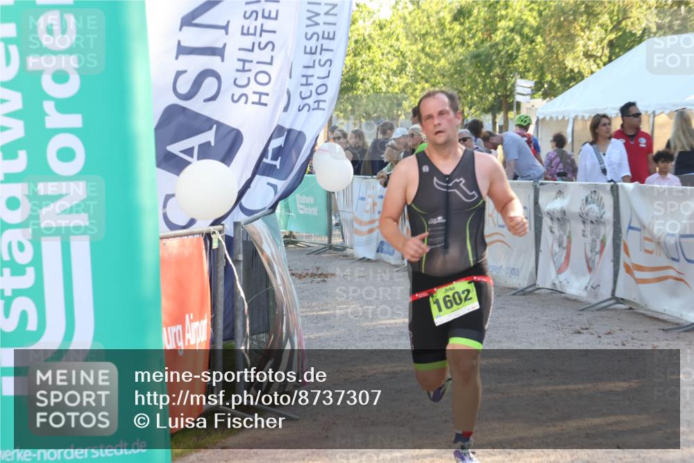 07.09.2025 - 19. Norderstedt Triathlon Luisa Fischer http://msf.ph/oto/8737307 07.09.2025 16:43:53 Ziel 1555, 1602 meine-sportfotos.de