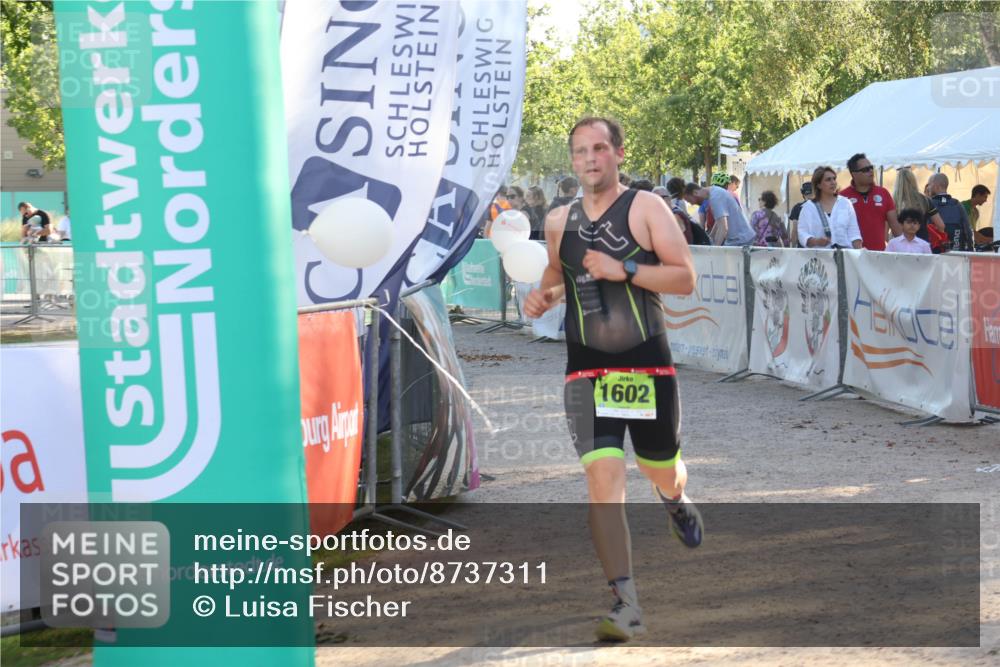 07.09.2025 - 19. Norderstedt Triathlon Luisa Fischer http://msf.ph/oto/8737311 07.09.2025 16:43:54 Ziel 1555, 1602 meine-sportfotos.de