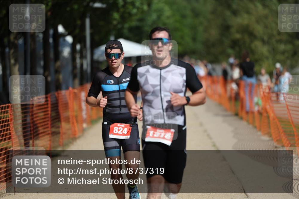 07.09.2025 - 19. Norderstedt Triathlon Michael Strokosch http://msf.ph/oto/8737319 07.09.2025 12:25:50 Laufen 824, 1378 meine-sportfotos.de