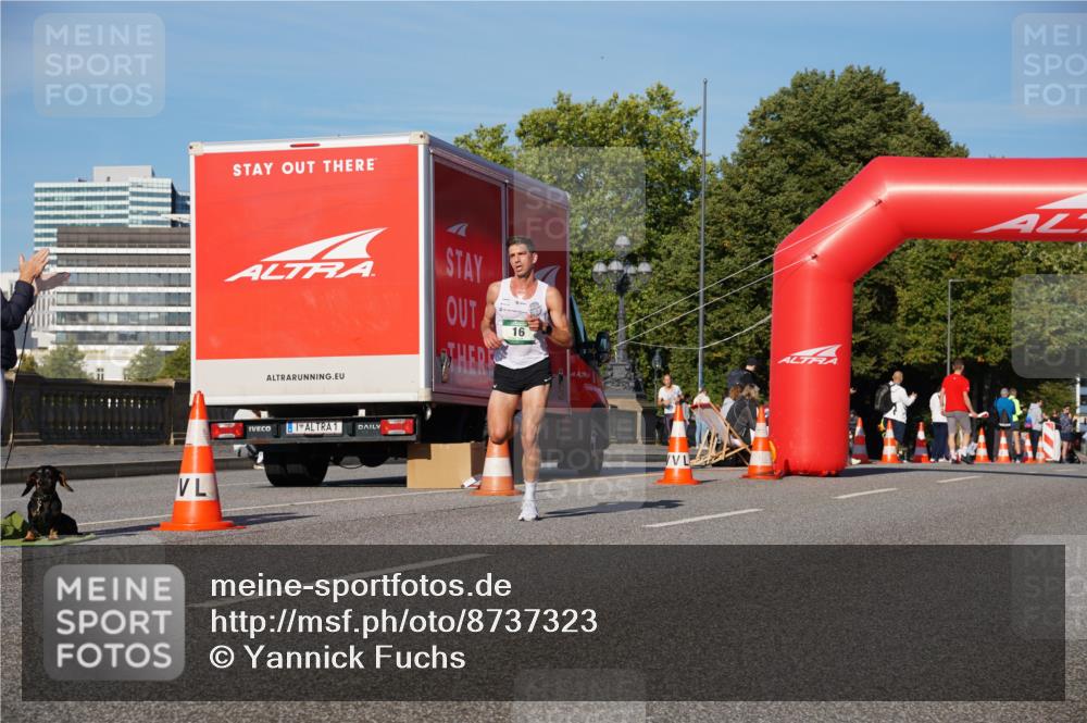 07.09.2025 - BARMER Alsterlauf Yannick Fuchs http://msf.ph/oto/8737323 07.09.2025 09:23:42 Laufen 1, 16 meine-sportfotos.de