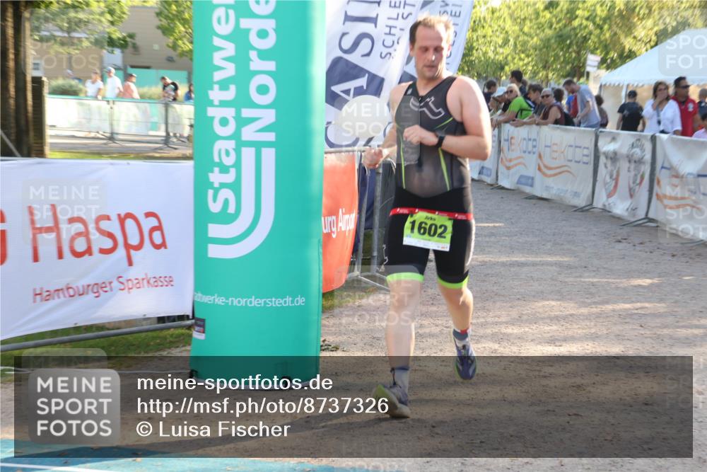 07.09.2025 - 19. Norderstedt Triathlon Luisa Fischer http://msf.ph/oto/8737326 07.09.2025 16:43:54 Ziel 1555, 1602 meine-sportfotos.de