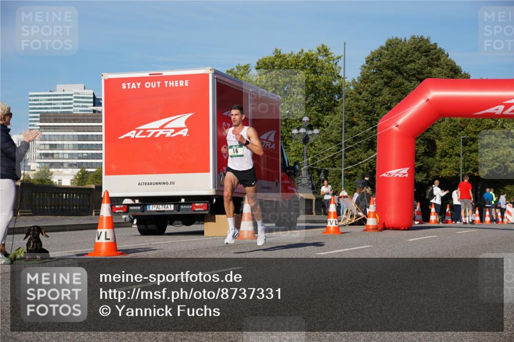 07.09.2025 - BARMER Alsterlauf Yannick Fuchs http://msf.ph/oto/8737331 07.09.2025 09:23:43 Laufen 1, 16 meine-sportfotos.de
