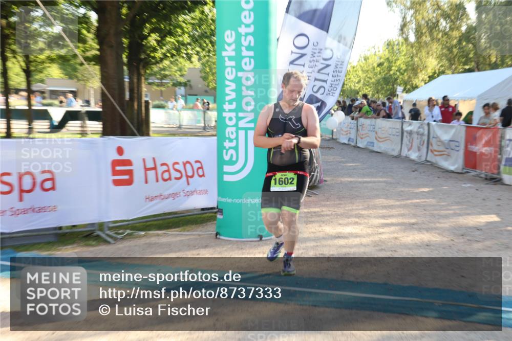07.09.2025 - 19. Norderstedt Triathlon Luisa Fischer http://msf.ph/oto/8737333 07.09.2025 16:43:55 Ziel 1555, 1602 meine-sportfotos.de