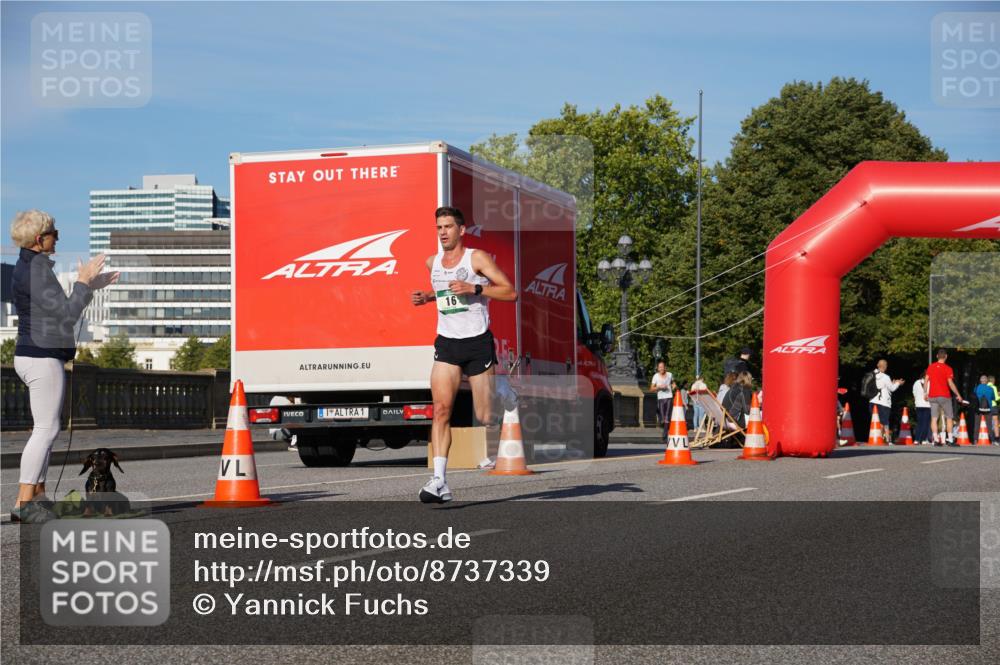 07.09.2025 - BARMER Alsterlauf Yannick Fuchs http://msf.ph/oto/8737339 07.09.2025 09:23:43 Laufen 16, 1 meine-sportfotos.de