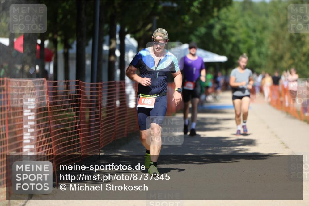 07.09.2025 - 19. Norderstedt Triathlon Michael Strokosch http://msf.ph/oto/8737345 07.09.2025 13:44:24 Laufen 166, 298, 314 meine-sportfotos.de
