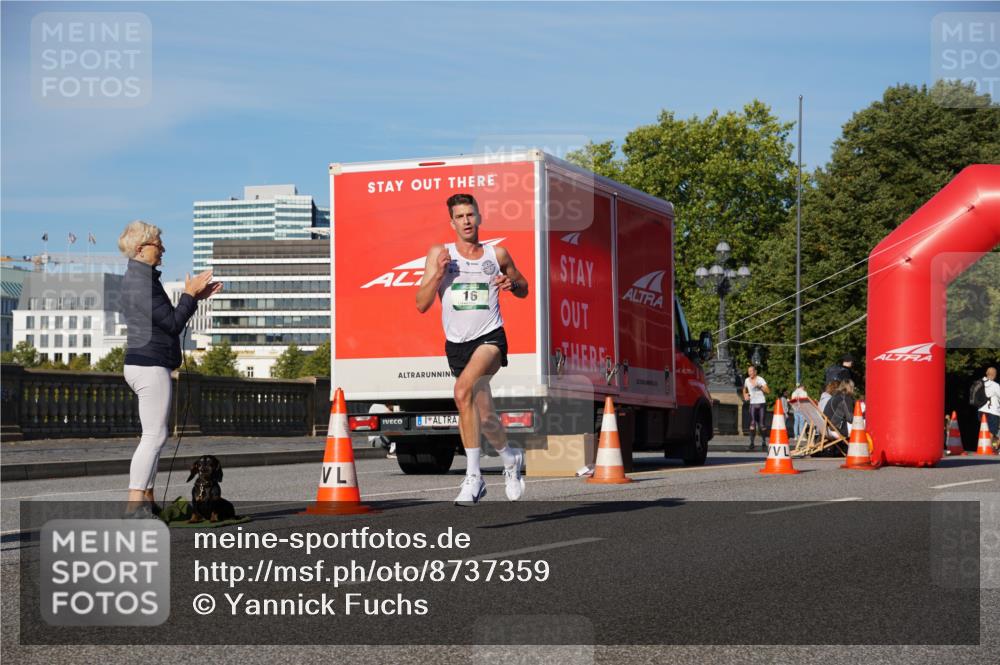 07.09.2025 - BARMER Alsterlauf Yannick Fuchs http://msf.ph/oto/8737359 07.09.2025 09:23:43 Laufen 16 meine-sportfotos.de