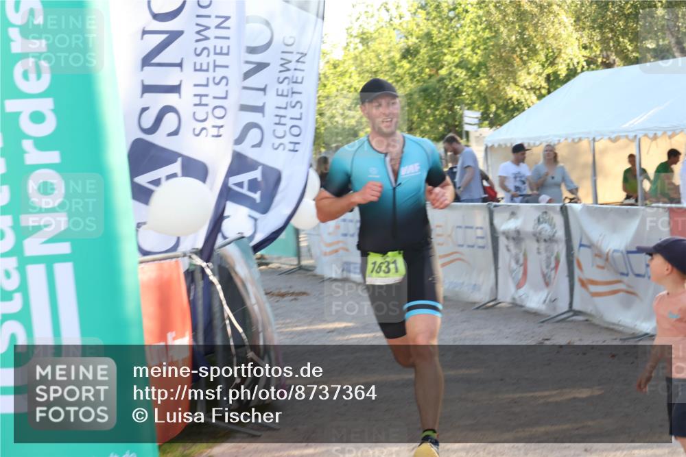 07.09.2025 - 19. Norderstedt Triathlon Luisa Fischer http://msf.ph/oto/8737364 07.09.2025 16:43:59 Ziel 1602, 1631 meine-sportfotos.de