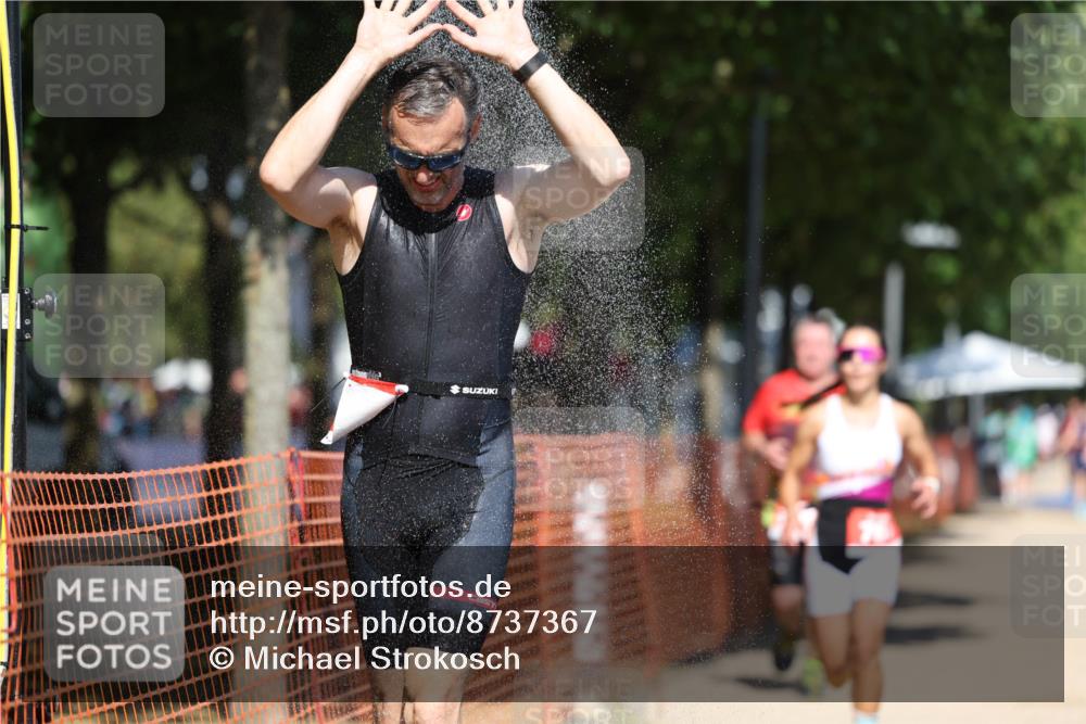 07.09.2025 - 19. Norderstedt Triathlon Michael Strokosch http://msf.ph/oto/8737367 07.09.2025 13:04:31 Laufen 141, 767, 1297, 1307 meine-sportfotos.de