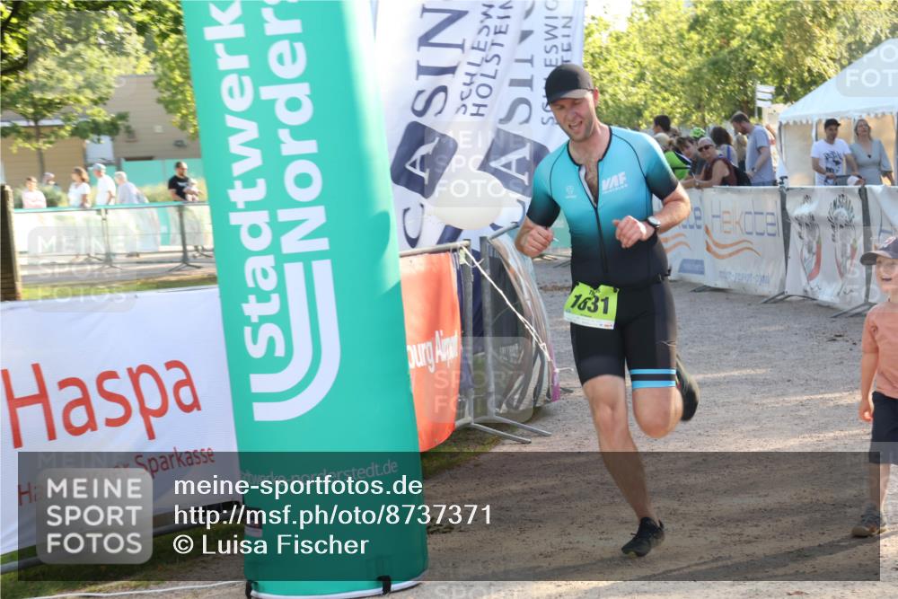 07.09.2025 - 19. Norderstedt Triathlon Luisa Fischer http://msf.ph/oto/8737371 07.09.2025 16:43:59 Ziel 1602, 1631 meine-sportfotos.de
