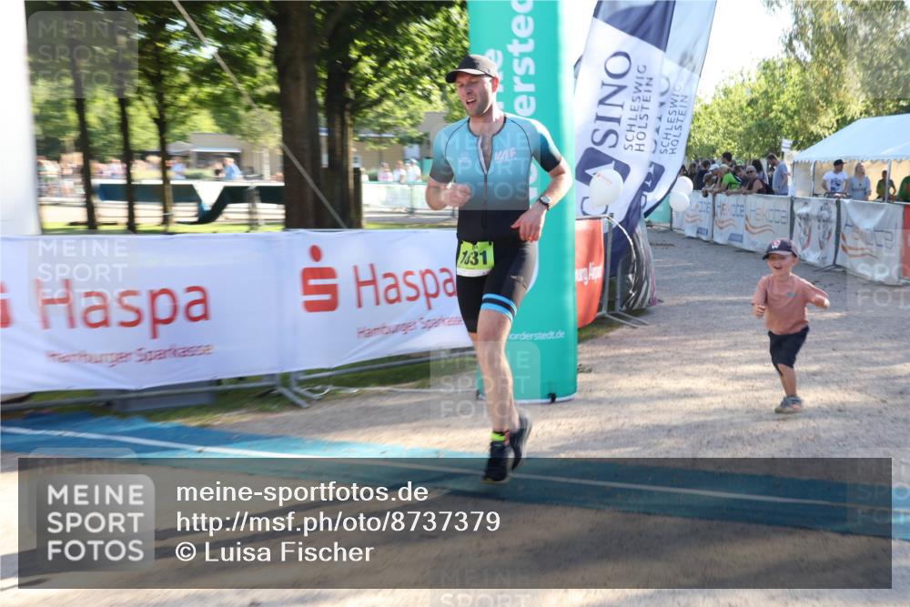 07.09.2025 - 19. Norderstedt Triathlon Luisa Fischer http://msf.ph/oto/8737379 07.09.2025 16:44:00 Ziel 1602, 1631 meine-sportfotos.de