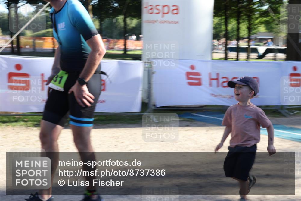 07.09.2025 - 19. Norderstedt Triathlon Luisa Fischer http://msf.ph/oto/8737386 07.09.2025 16:44:03 Ziel 1631 meine-sportfotos.de
