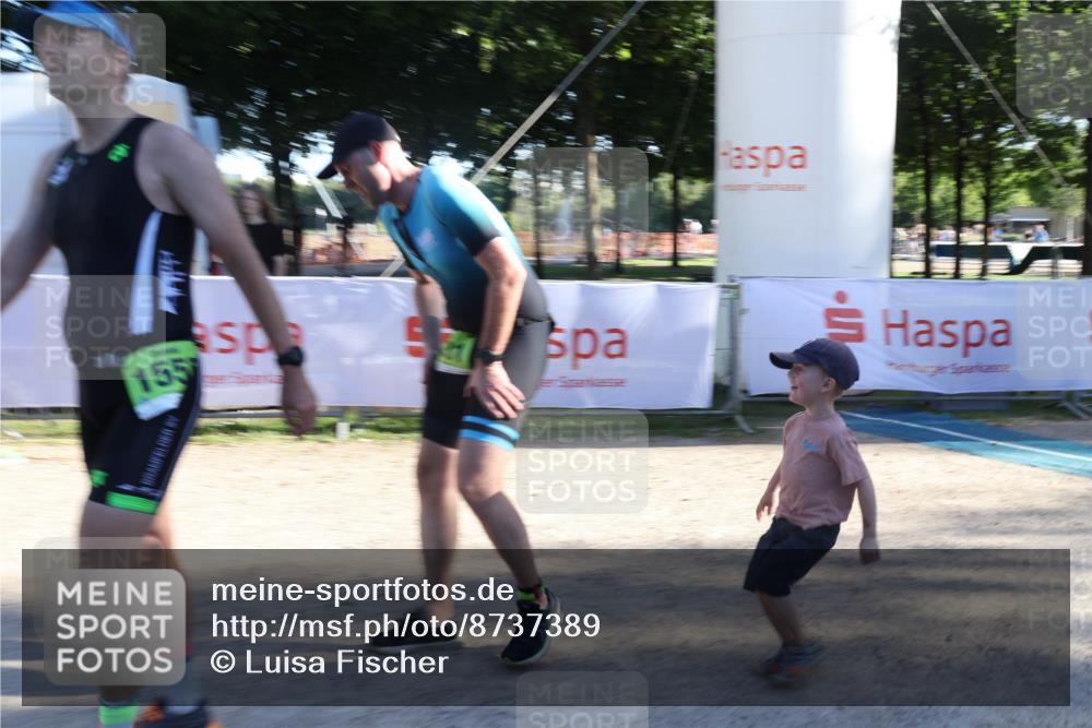 07.09.2025 - 19. Norderstedt Triathlon Luisa Fischer http://msf.ph/oto/8737389 07.09.2025 16:44:03 Ziel 1631 meine-sportfotos.de