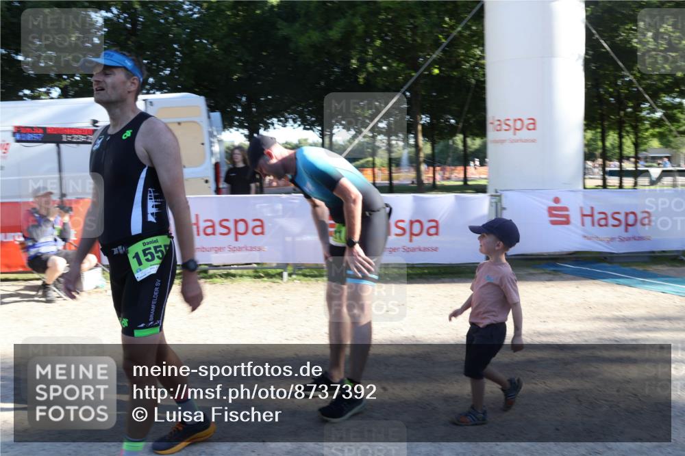 07.09.2025 - 19. Norderstedt Triathlon Luisa Fischer http://msf.ph/oto/8737392 07.09.2025 16:44:03 Ziel 1631 meine-sportfotos.de