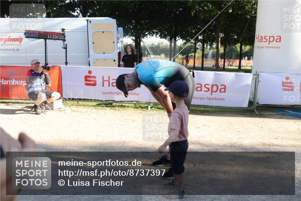07.09.2025 - 19. Norderstedt Triathlon Luisa Fischer http://msf.ph/oto/8737397 07.09.2025 16:44:05 Ziel 1631 meine-sportfotos.de