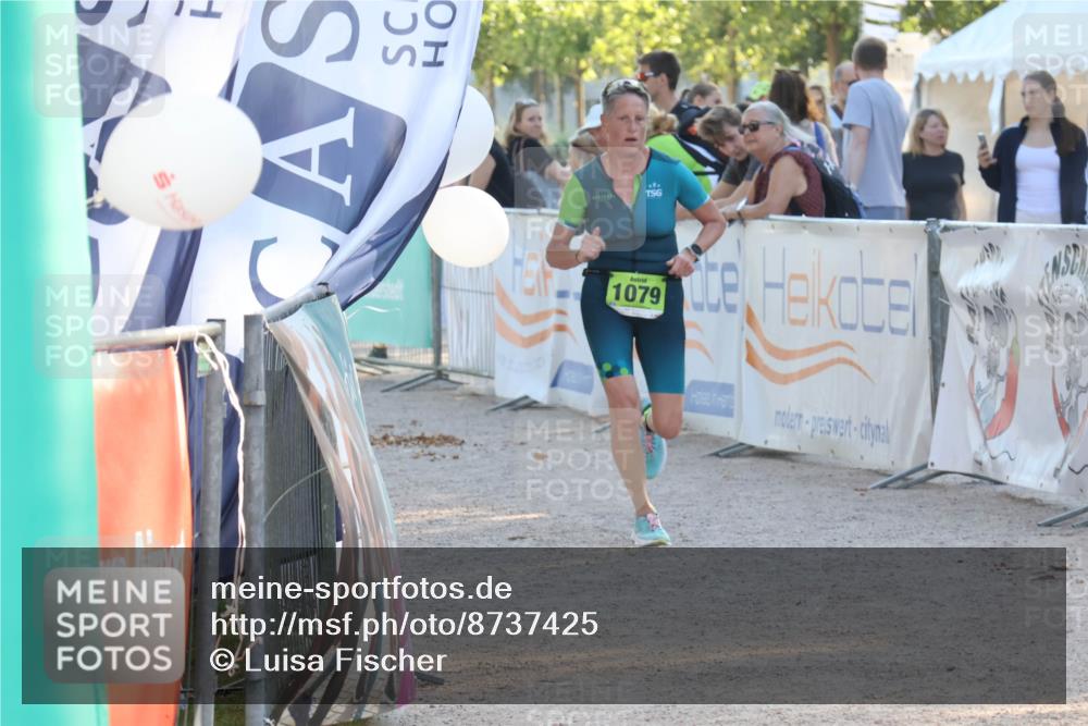 07.09.2025 - 19. Norderstedt Triathlon Luisa Fischer http://msf.ph/oto/8737425 07.09.2025 16:44:17 Ziel 1079 meine-sportfotos.de