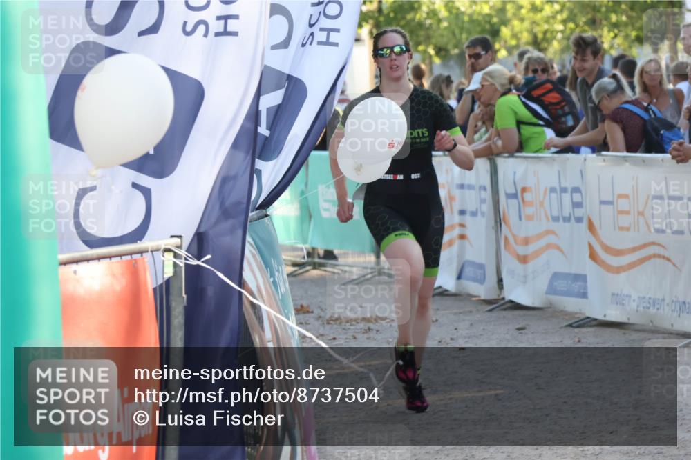 07.09.2025 - 19. Norderstedt Triathlon Luisa Fischer http://msf.ph/oto/8737504 07.09.2025 16:45:04 Ziel 1082 meine-sportfotos.de