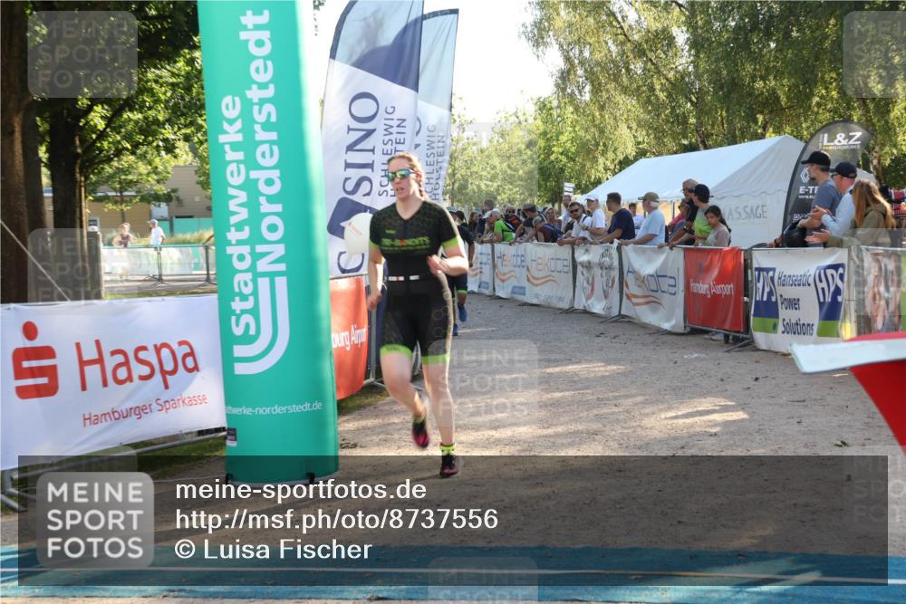 07.09.2025 - 19. Norderstedt Triathlon Luisa Fischer http://msf.ph/oto/8737556 07.09.2025 16:45:07 Ziel 1082, 1609 meine-sportfotos.de