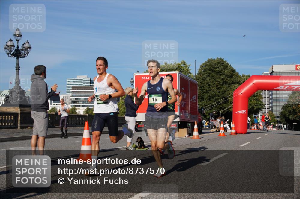 07.09.2025 - BARMER Alsterlauf Yannick Fuchs http://msf.ph/oto/8737570 07.09.2025 09:23:53 Laufen 49, 15 meine-sportfotos.de