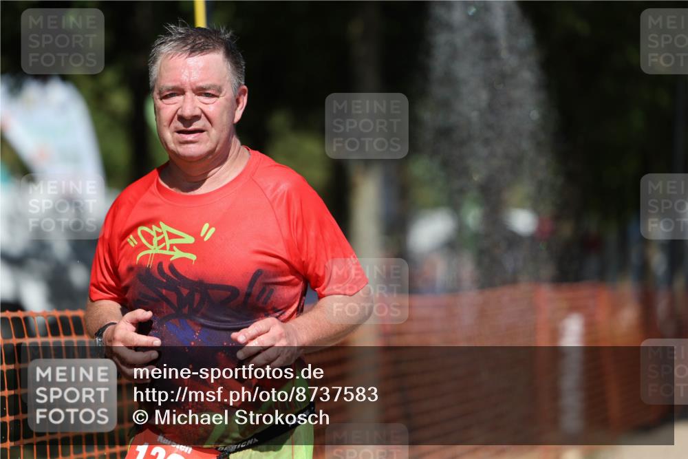07.09.2025 - 19. Norderstedt Triathlon Michael Strokosch http://msf.ph/oto/8737583 07.09.2025 13:04:35 Laufen 767, 1307 meine-sportfotos.de