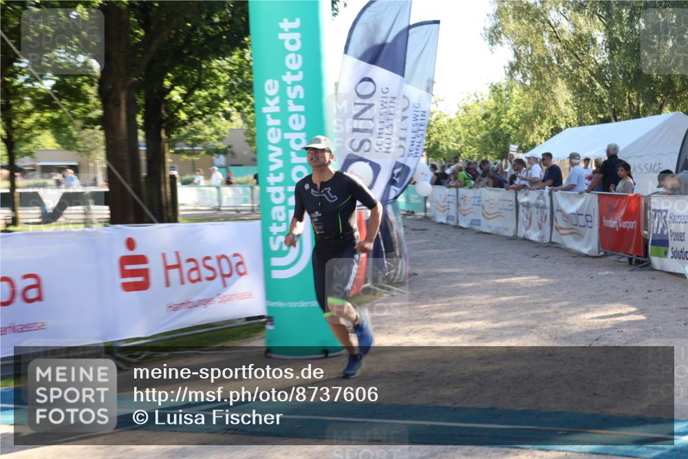 07.09.2025 - 19. Norderstedt Triathlon Luisa Fischer http://msf.ph/oto/8737606 07.09.2025 16:45:10 Ziel 1082, 1609 meine-sportfotos.de