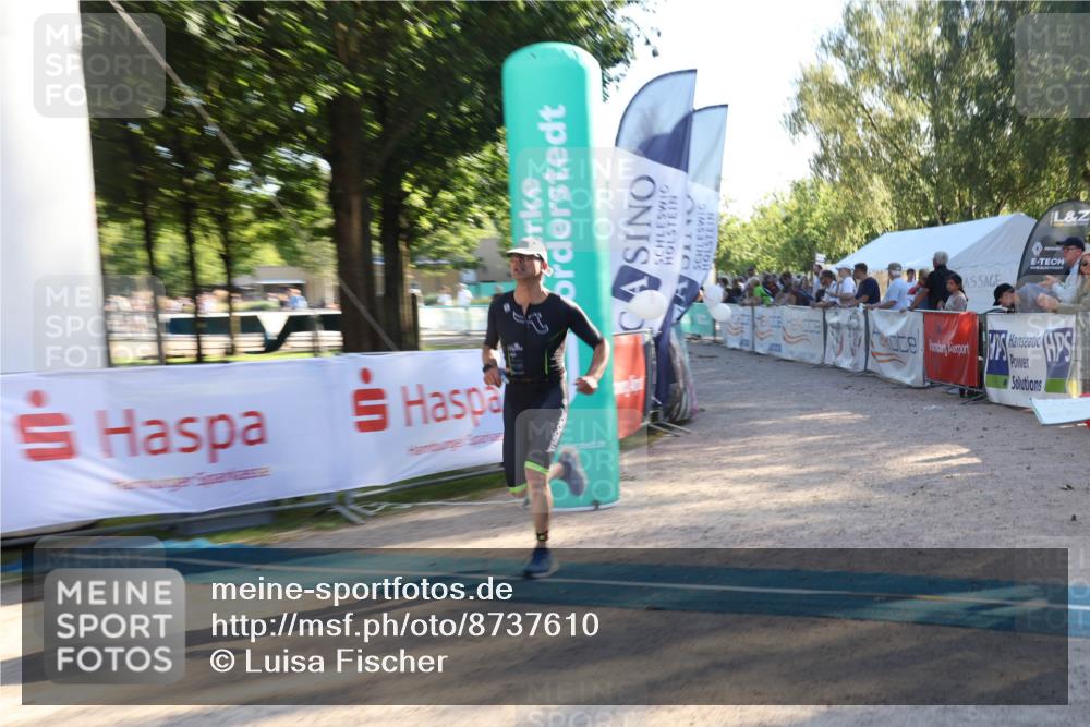 07.09.2025 - 19. Norderstedt Triathlon Luisa Fischer http://msf.ph/oto/8737610 07.09.2025 16:45:10 Ziel 1082, 1609 meine-sportfotos.de