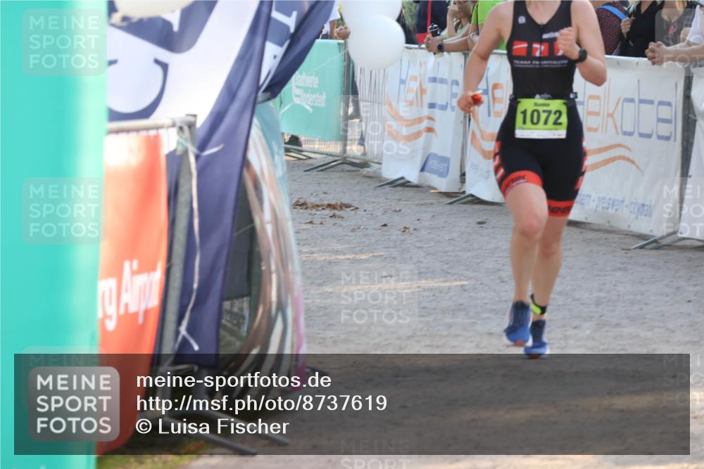 07.09.2025 - 19. Norderstedt Triathlon Luisa Fischer http://msf.ph/oto/8737619 07.09.2025 16:45:15 Ziel 1072, 1609 meine-sportfotos.de