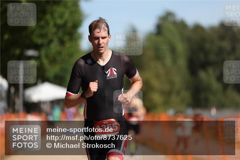 07.09.2025 - 19. Norderstedt Triathlon Michael Strokosch http://msf.ph/oto/8737625 07.09.2025 11:49:07 Laufen 196, 1278, 1355, 1394 meine-sportfotos.de