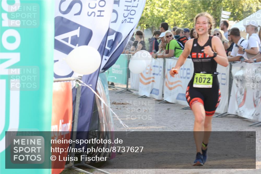 07.09.2025 - 19. Norderstedt Triathlon Luisa Fischer http://msf.ph/oto/8737627 07.09.2025 16:45:16 Ziel 1052, 1072, 1609 meine-sportfotos.de