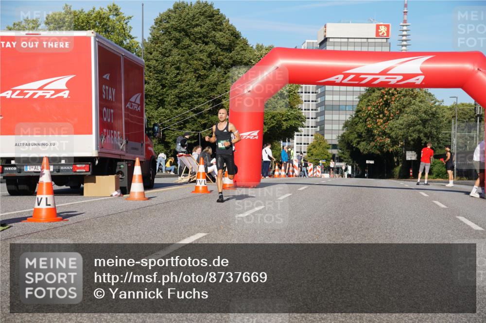 07.09.2025 - BARMER Alsterlauf Yannick Fuchs http://msf.ph/oto/8737669 07.09.2025 09:23:58 Laufen  meine-sportfotos.de