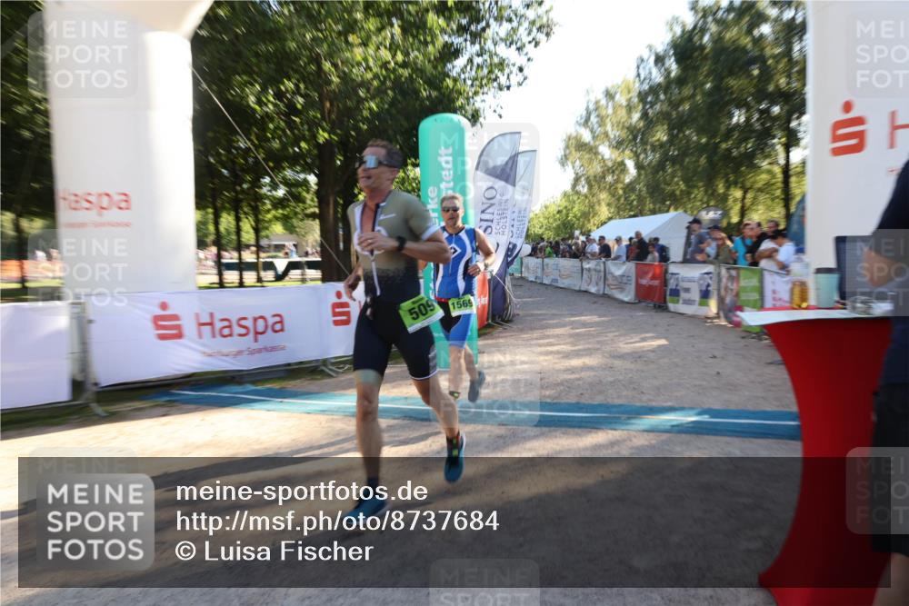 07.09.2025 - 19. Norderstedt Triathlon Luisa Fischer http://msf.ph/oto/8737684 07.09.2025 16:45:22 Ziel 509, 1052, 1072, 1569 meine-sportfotos.de
