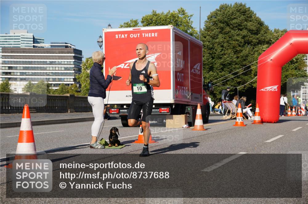 07.09.2025 - BARMER Alsterlauf Yannick Fuchs http://msf.ph/oto/8737688 07.09.2025 09:23:59 Laufen 10 meine-sportfotos.de