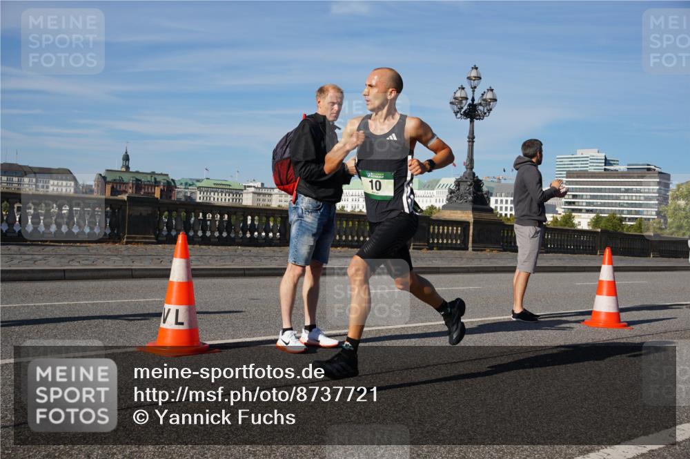 07.09.2025 - BARMER Alsterlauf Yannick Fuchs http://msf.ph/oto/8737721 07.09.2025 09:24:00 Laufen 10 meine-sportfotos.de