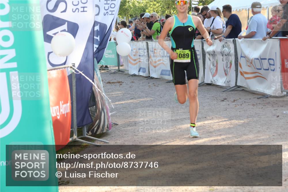 07.09.2025 - 19. Norderstedt Triathlon Luisa Fischer http://msf.ph/oto/8737746 07.09.2025 16:45:51 Ziel 1089 meine-sportfotos.de