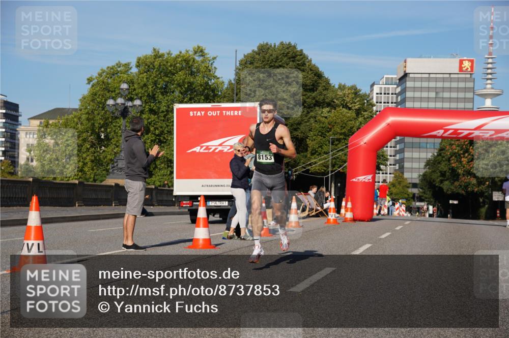 07.09.2025 - BARMER Alsterlauf Yannick Fuchs http://msf.ph/oto/8737853 07.09.2025 09:24:48 Laufen 8153, 1 meine-sportfotos.de