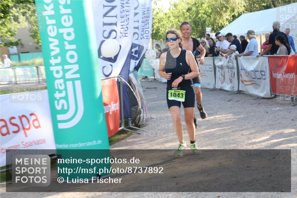 07.09.2025 - 19. Norderstedt Triathlon Luisa Fischer http://msf.ph/oto/8737892 07.09.2025 16:46:11 Ziel 474, 1043, 1621 meine-sportfotos.de