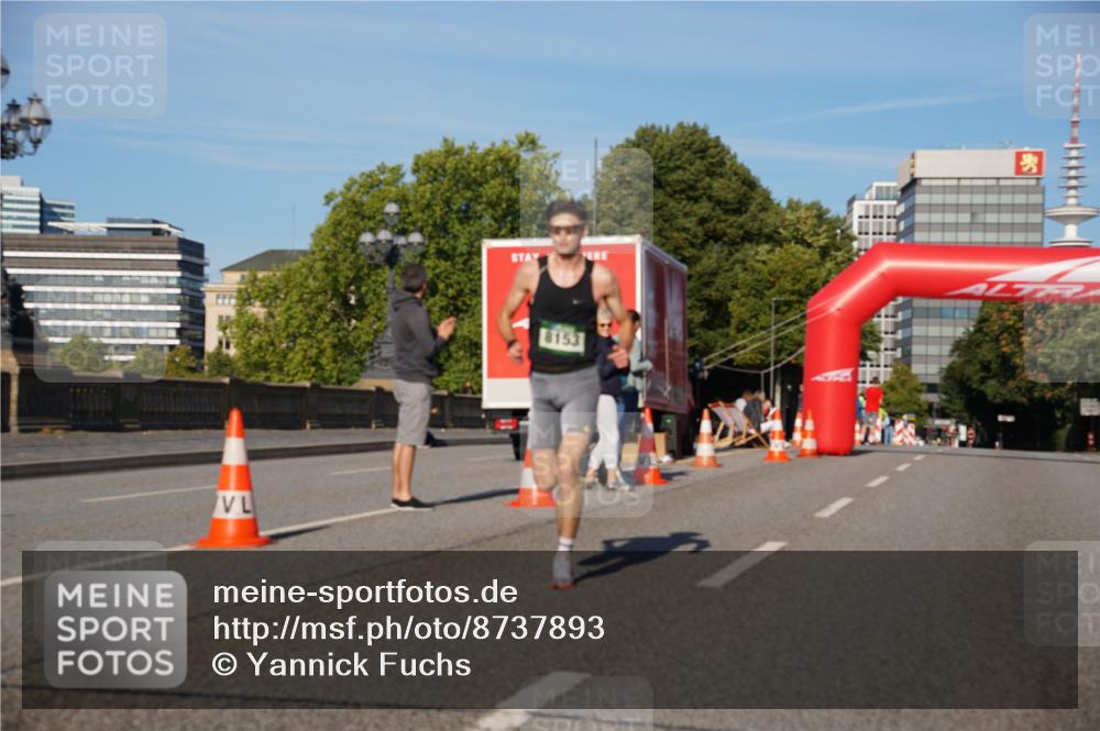 07.09.2025 - BARMER Alsterlauf Yannick Fuchs http://msf.ph/oto/8737893 07.09.2025 09:24:49 Laufen 8153 meine-sportfotos.de