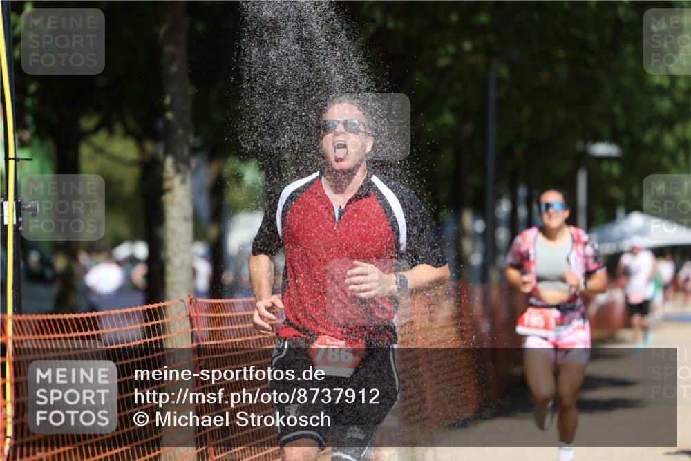 07.09.2025 - 19. Norderstedt Triathlon Michael Strokosch http://msf.ph/oto/8737912 07.09.2025 13:04:52 Laufen 195, 239, 786, 1242, 1295 meine-sportfotos.de