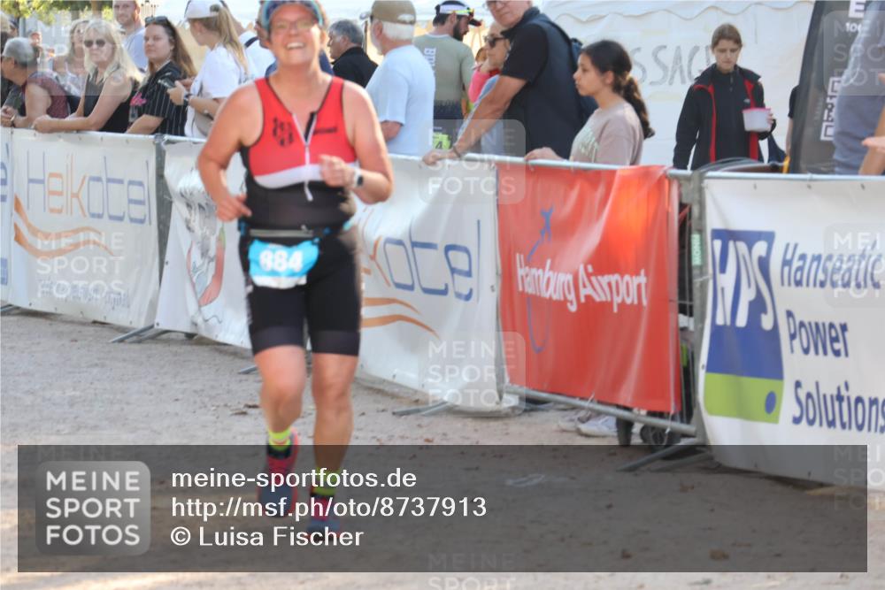 07.09.2025 - 19. Norderstedt Triathlon Luisa Fischer http://msf.ph/oto/8737913 07.09.2025 16:46:19 Ziel 884, 1043, 1621 meine-sportfotos.de
