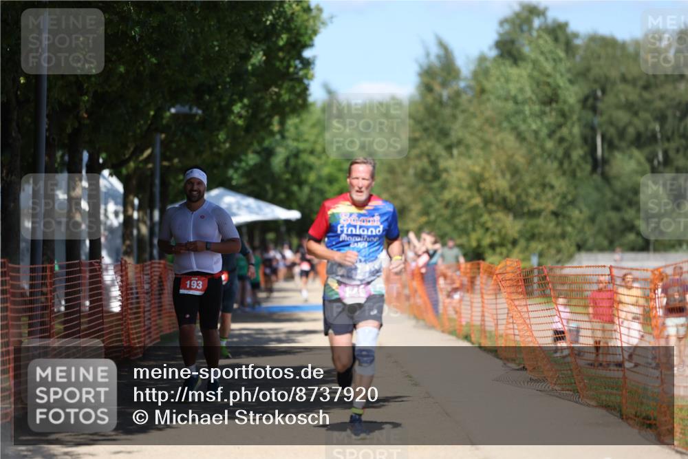 07.09.2025 - 19. Norderstedt Triathlon Michael Strokosch http://msf.ph/oto/8737920 07.09.2025 13:45:16 Laufen 193, 343 meine-sportfotos.de