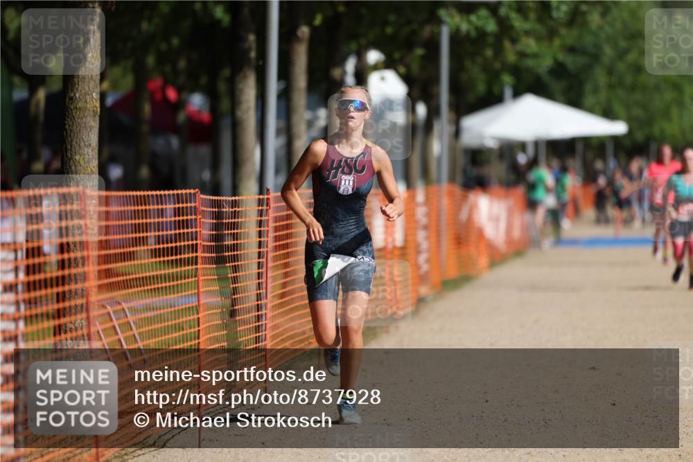 07.09.2025 - 19. Norderstedt Triathlon Michael Strokosch http://msf.ph/oto/8737928 07.09.2025 10:54:18 Laufen 657 meine-sportfotos.de