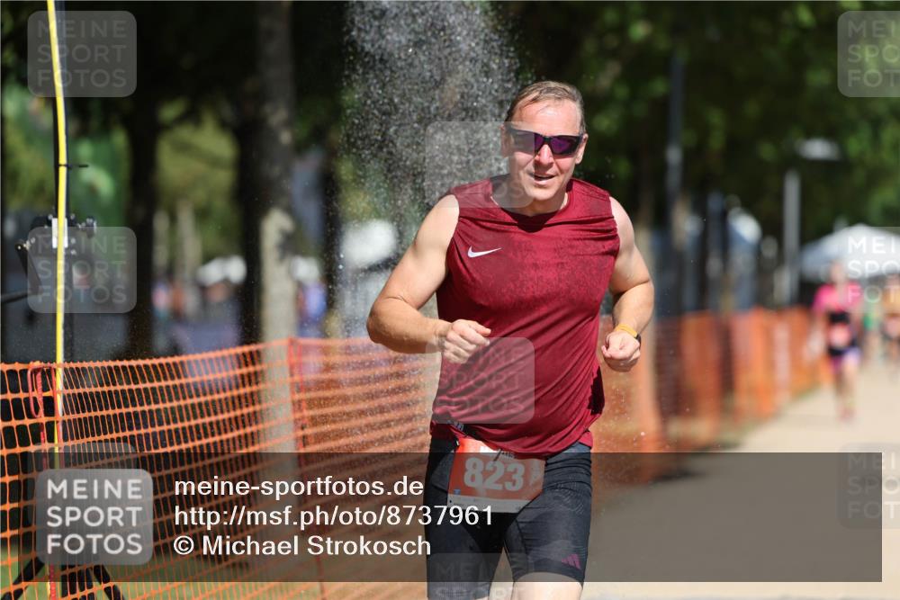 07.09.2025 - 19. Norderstedt Triathlon Michael Strokosch http://msf.ph/oto/8737961 07.09.2025 12:28:55 Laufen 155, 184, 267, 823, 1358 meine-sportfotos.de